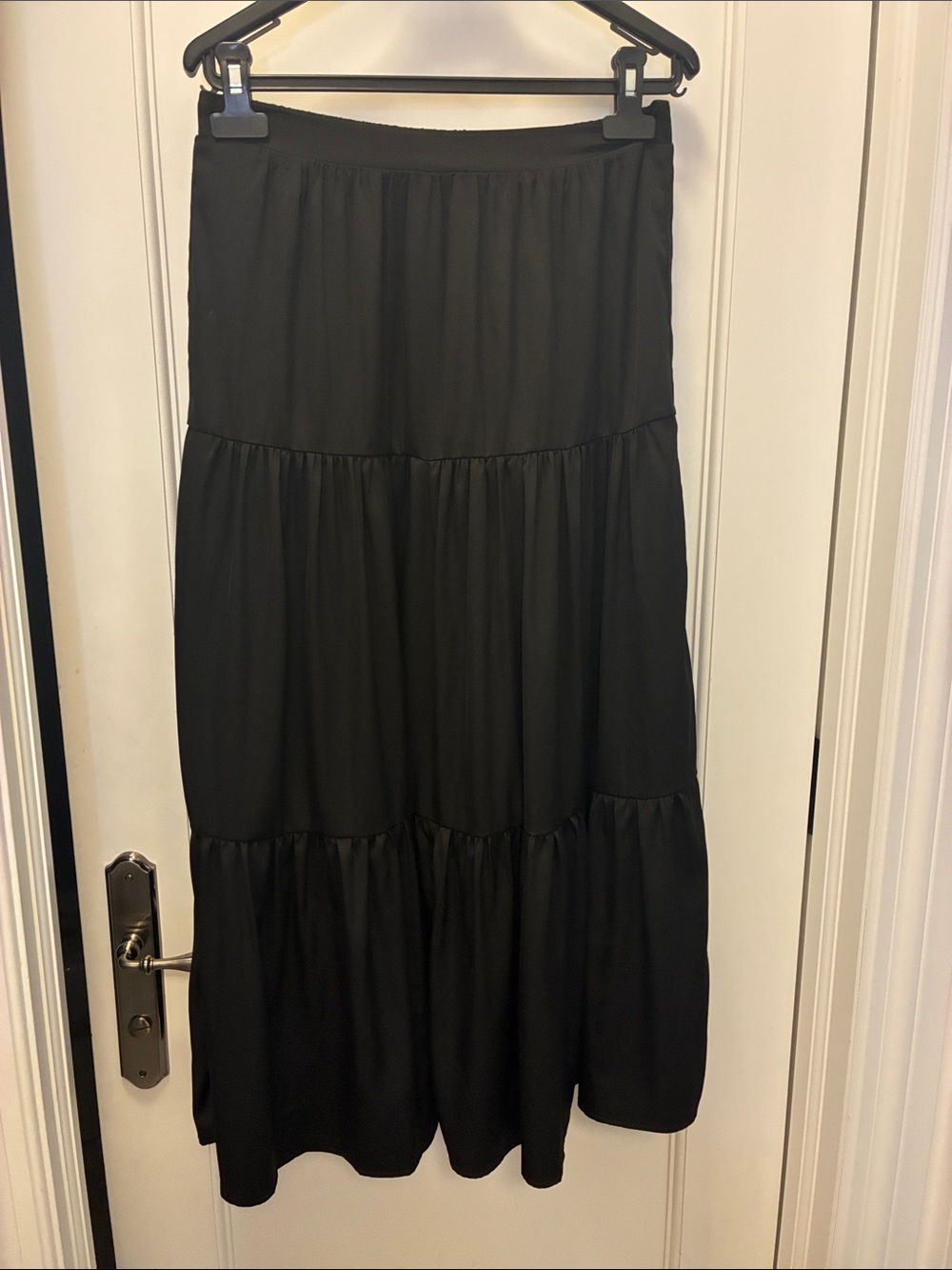 Noni Black Tencel Tiered Maxi Skirt Medium Tall MT 👵MTSK5